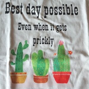 Cactus Print tan T-Shirt NWT